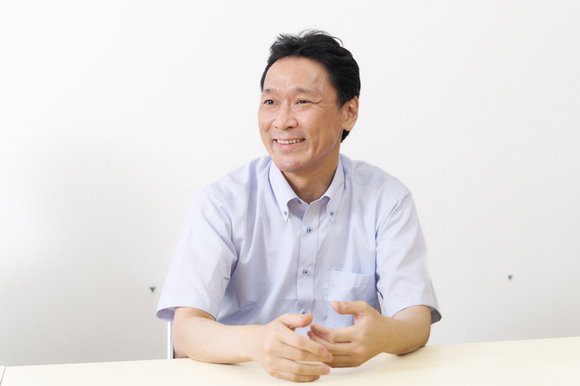 カシオヒューマンシステムズ　導入事例ページ　株式会社ナリコマホールディングス様　杉野充昭氏