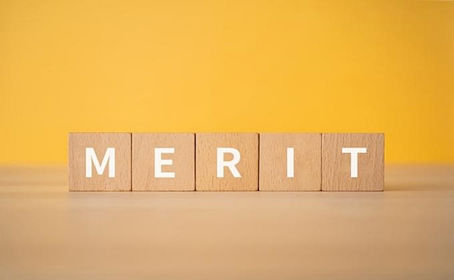 学校法人が人事給与システムを導入するメリット